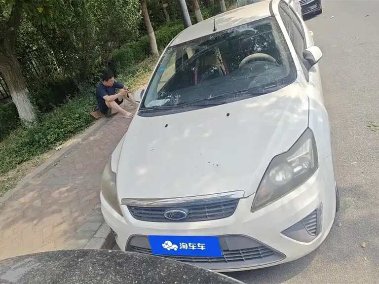 Ford Focus Hatchback Classic 1.8 L Auto Basic