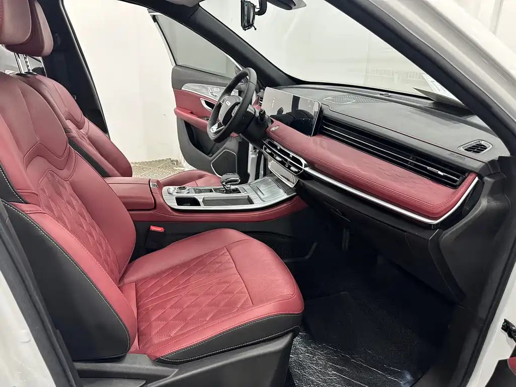 Jetour X70 PLUS 1.5 T DCT Brave PLUS 5-seat