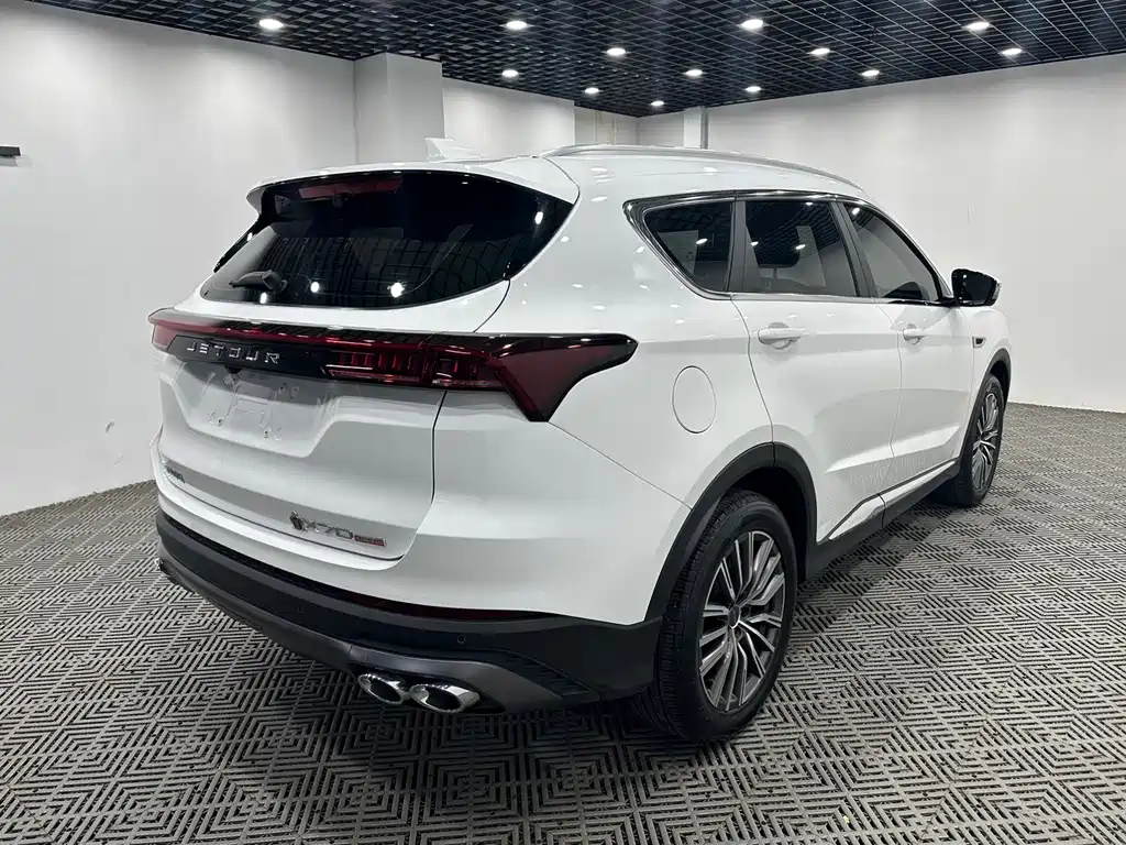 Jetour X70 PLUS 1.5 T DCT Brave PLUS 5-seat