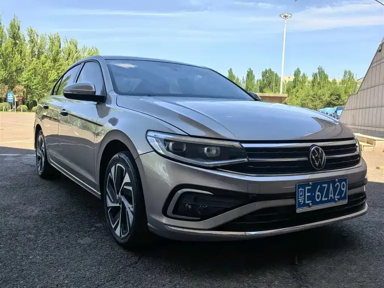 Volkswagen Bora 200 TSI DSG Smart Travel PRO