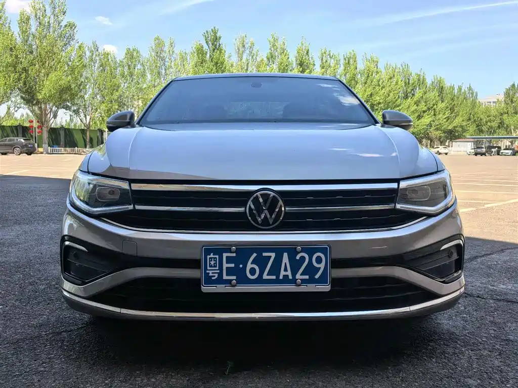 Bora 200 TSI DSG Smart Travel PRO