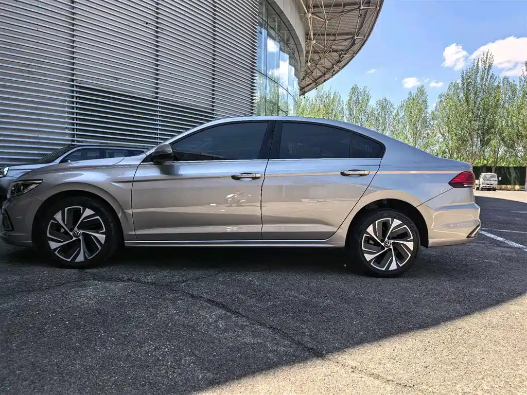 Bora 200 TSI DSG Smart Travel PRO