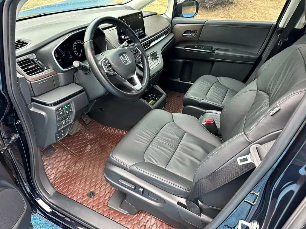 Odyssey 2.0 L e:HEV Sharp· Leading Enjoyment