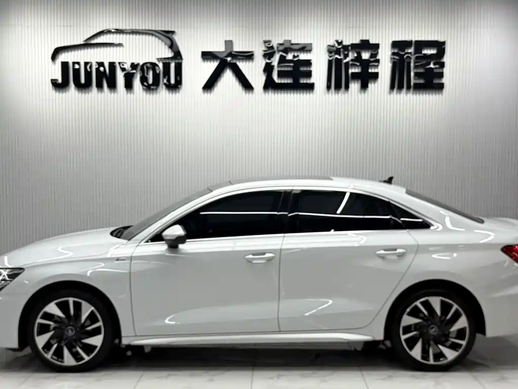 Audi A3 Facelift A3 L Limousine 35 TFSI Fashion Sport