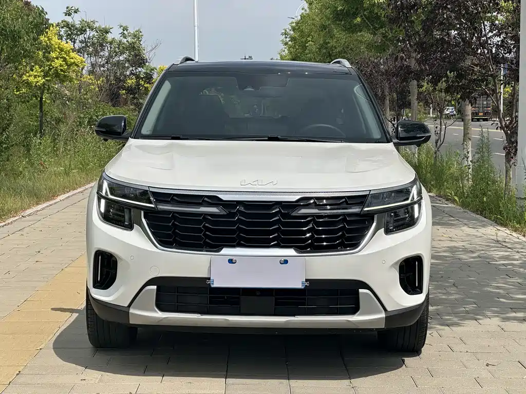 Seltos 1.5 L CVT Luxury