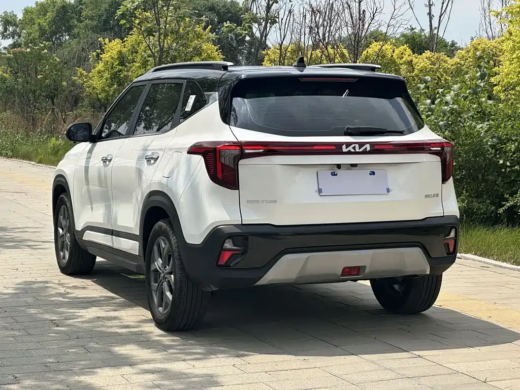 Seltos 1.5 L CVT Luxury