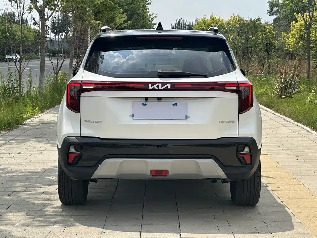 Seltos 1.5 L CVT Luxury
