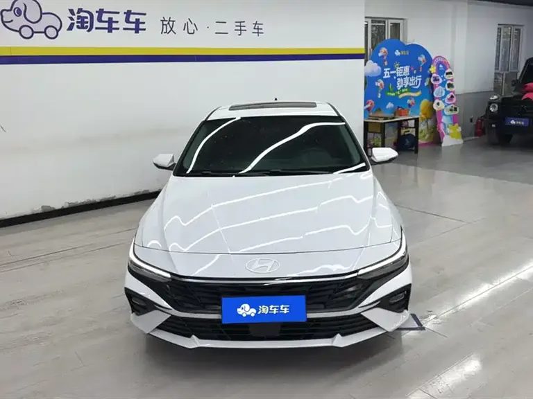 Hyundai Elantra 1.5 L CVT GLX Elite