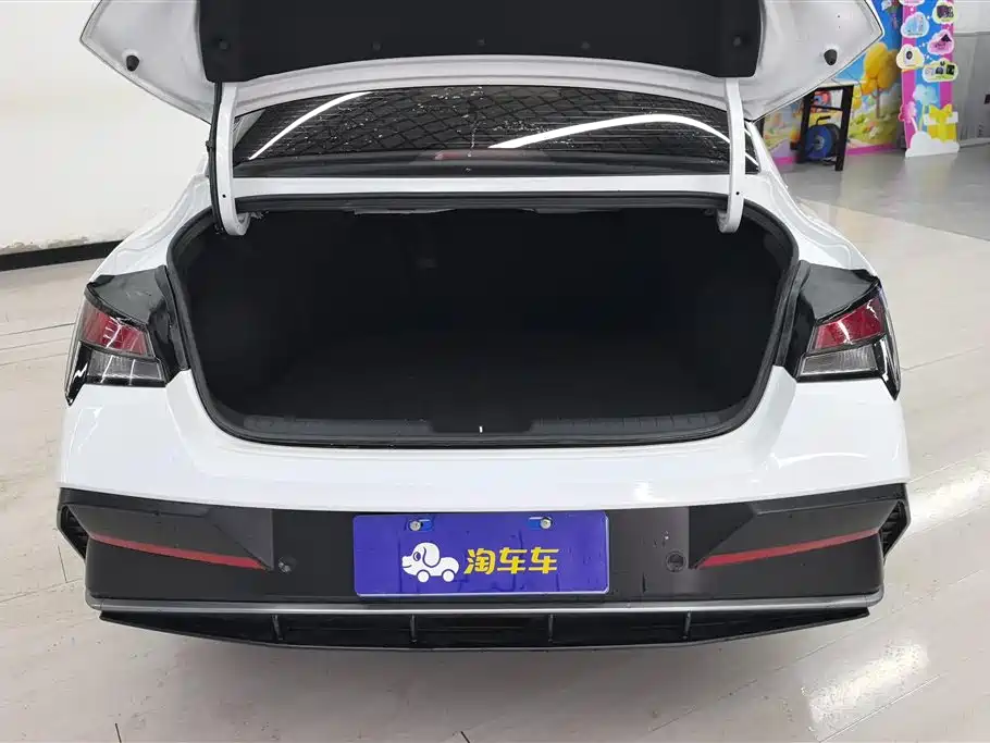 Elantra 1.5 L CVT GLX Elite