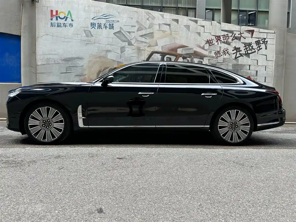 Hongqi H9 Facelift 2.0 T 2 WD Flagship Enjoyment Luxury Business 5-seat