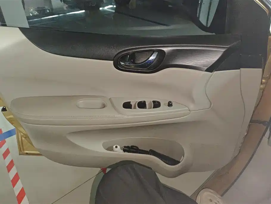 Tiida 1.6 L CVT Comfort