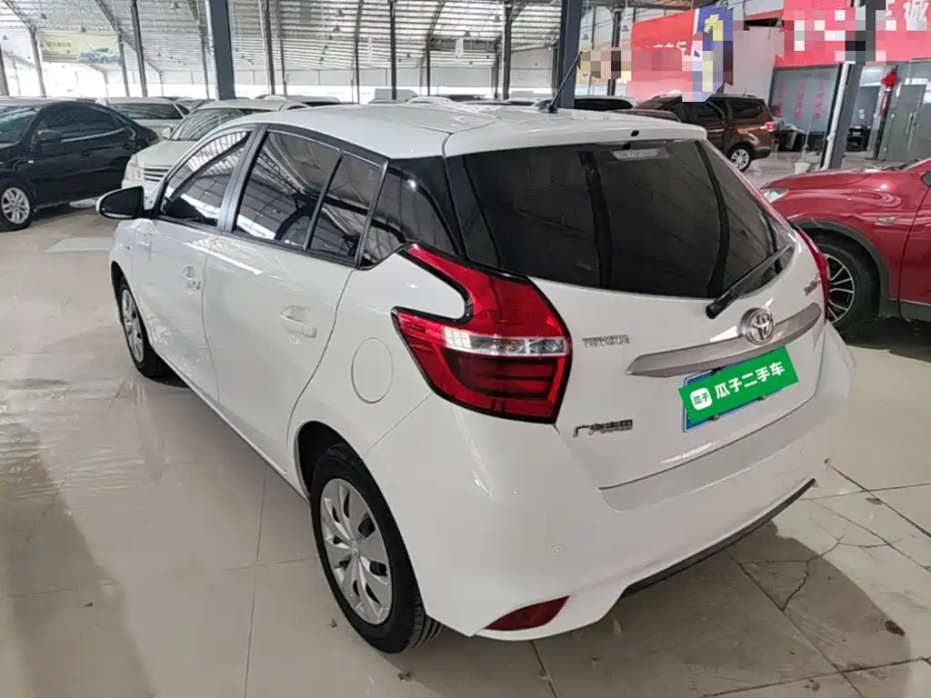 YARiS L Zhixuan 1.5 E CVT Charm Motion CN-VI