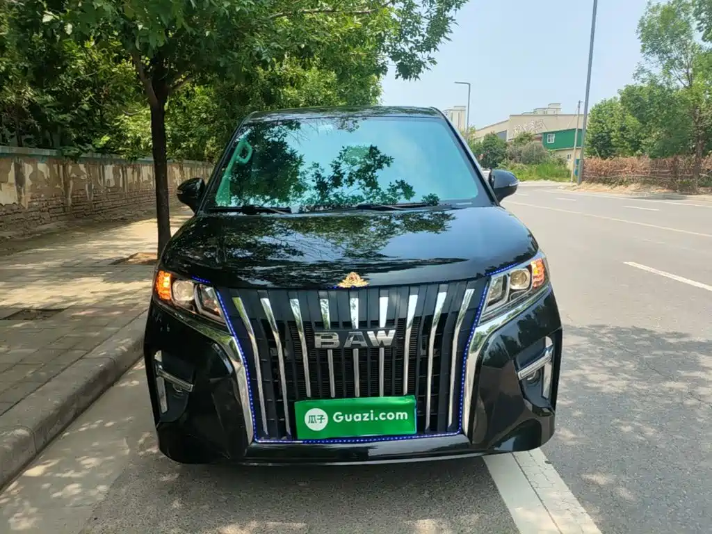 Ruisheng Ace M7 2.0 L Auto LWB Business 7-seat