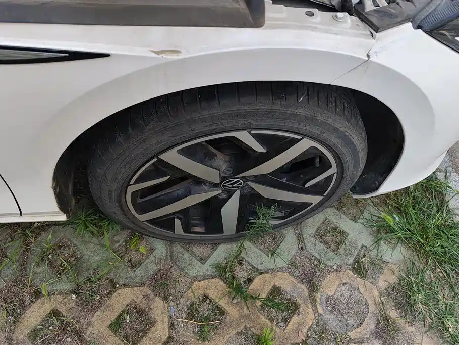 Lamando Lamando L 280 TSI DSG Spicy Cool