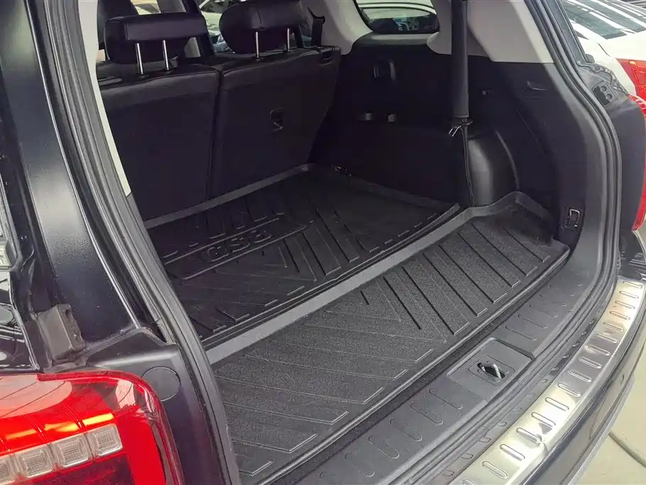GAC Trumpchi GS8 320 T 2 WD Luxury Connected (7-seat)