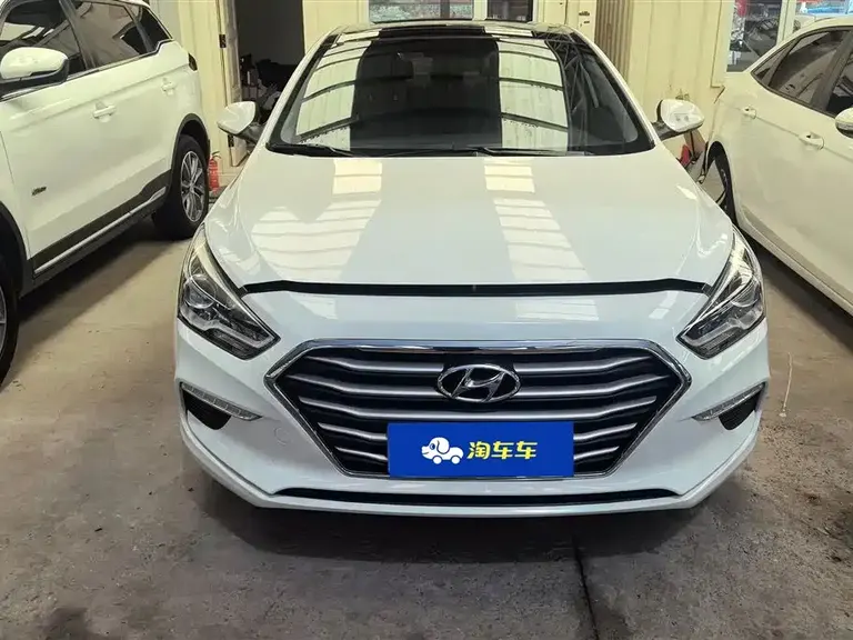 Hyundai Mistra 1.8 L Auto Intelligent GLS CN-V