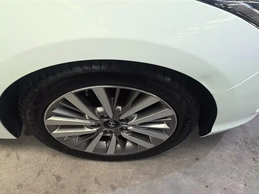 Mistra 1.8 L Auto Intelligent GLS CN-V