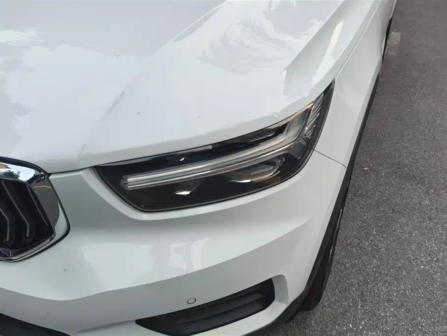Volvo XC40 T4 4 WD Smart Travel Fashion