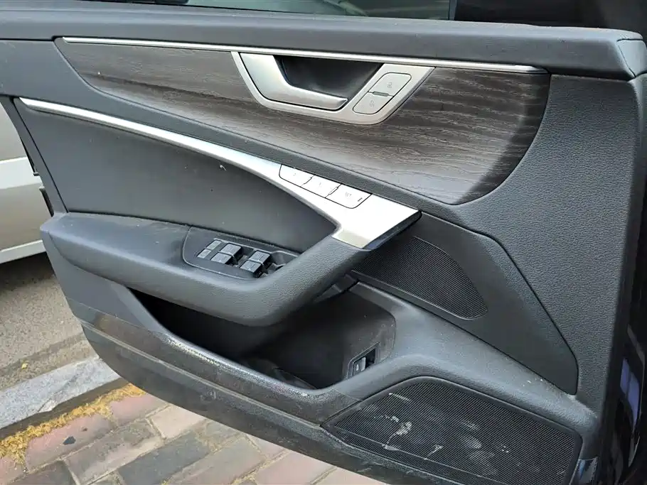 Audi A6 L 45 TFSI quattro Select Dynamic