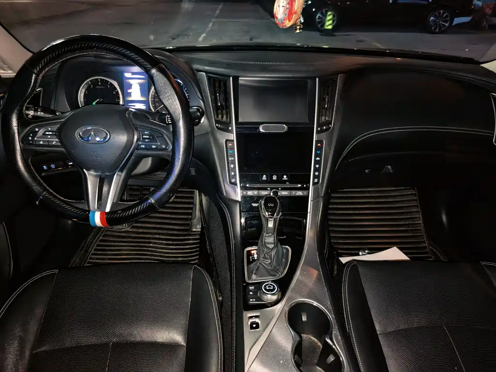 Infiniti Q50 L 2.0 T Comfort Enjoyment CN-V