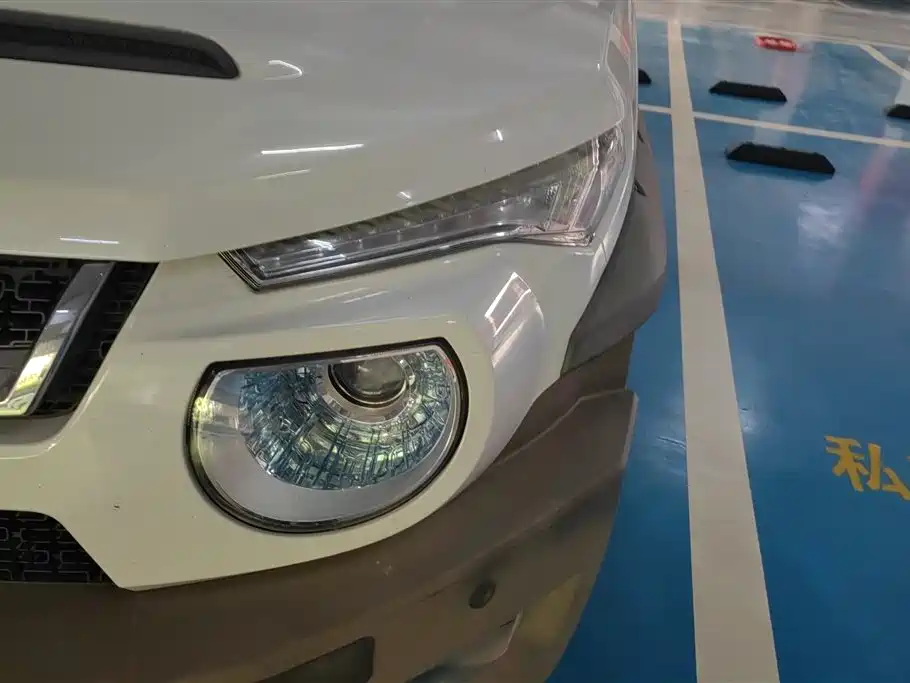 Beijing Offroad BJ20 1.5 T CVT Luxury