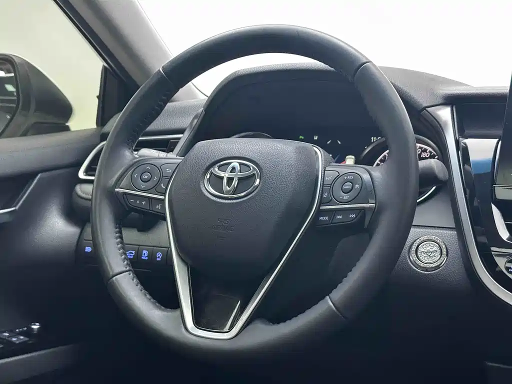Camry 2.0 G Luxury