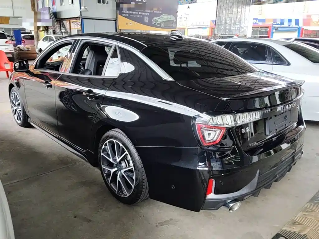 Lynk & Co 03 2.0 TD Auto Power Champion