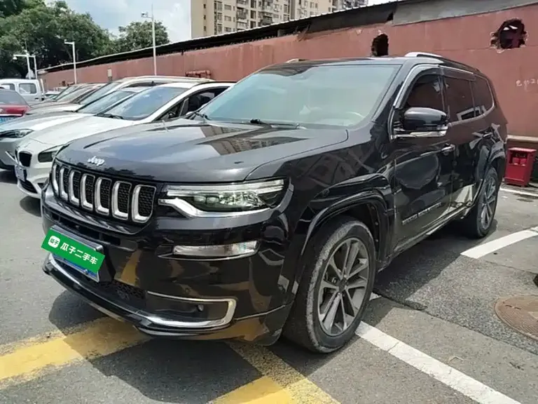 Jeep Grand Commander 2.0 T 4 WD Smart Enjoyment CN-V