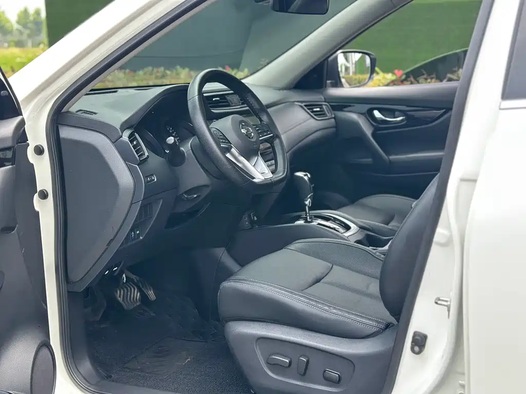 X-Trail 2.0 L CVT 2 WD XL Premium Connected Premium