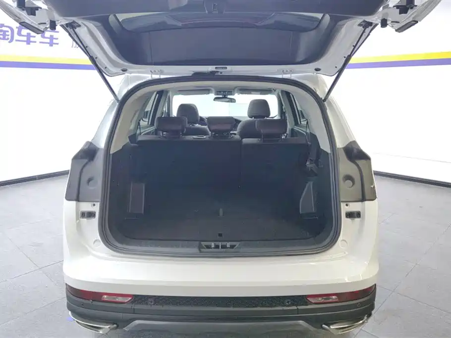 Jetour X90 PLUS 1.6 TD DCT Villa 5-seat