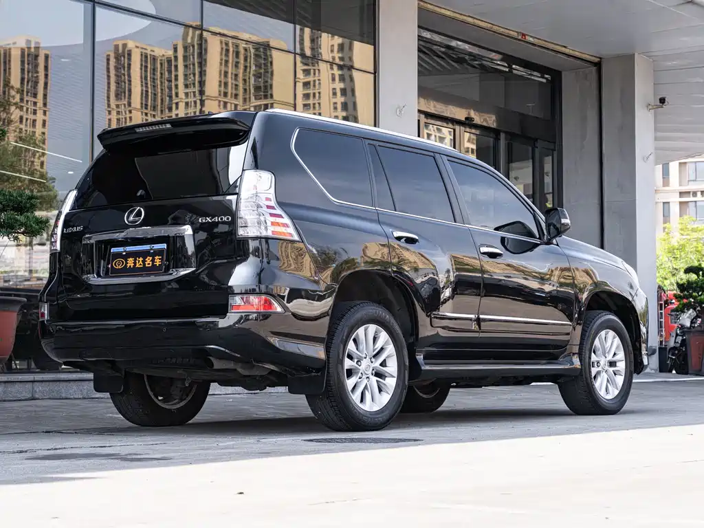 Lexus GX 400 Distinguished