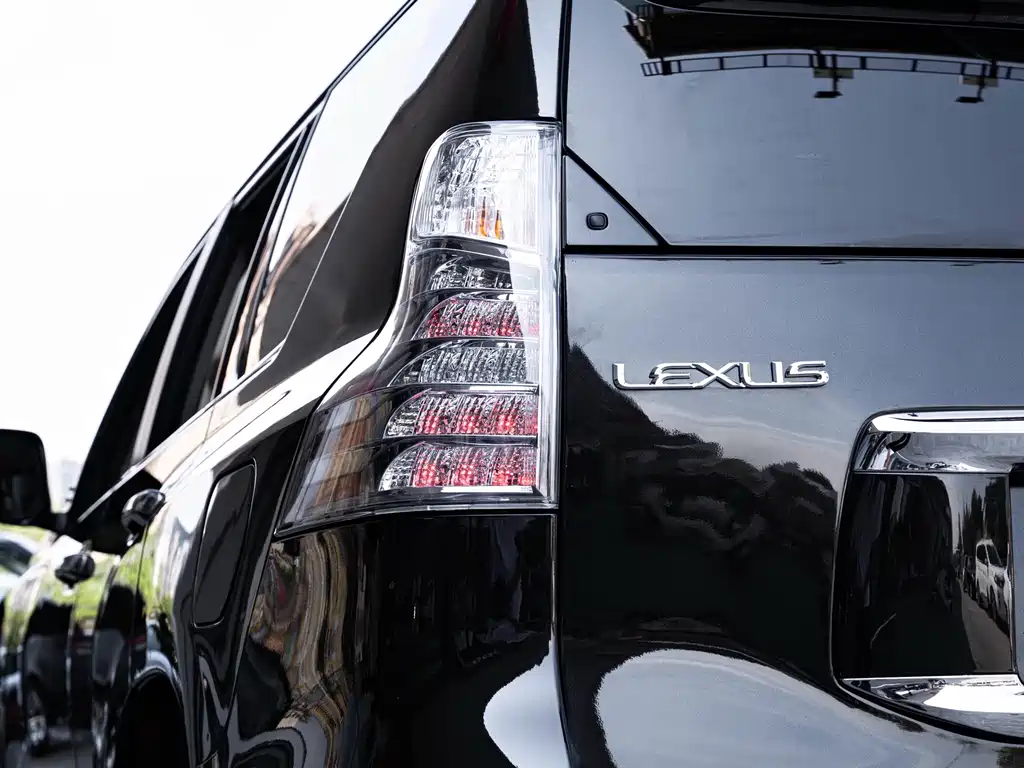 Lexus GX 400 Distinguished