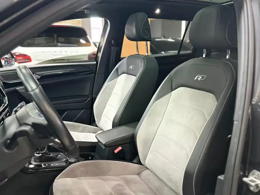 Tayron 380 TSI 4 WD R-Line Connected