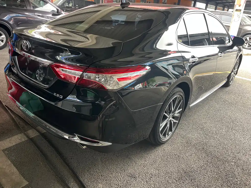 Camry 2.5 G Luxury