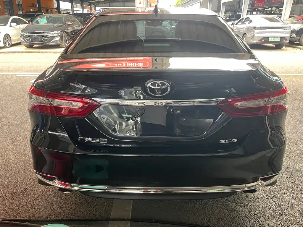 Camry 2.5 G Luxury