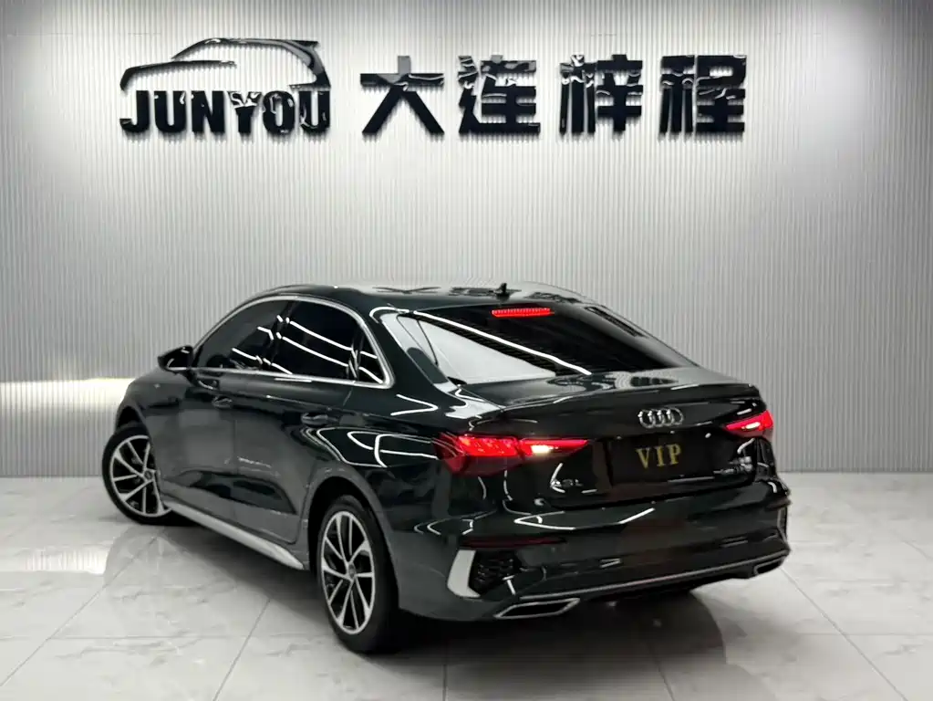 Audi A3 Facelift A3 L Limousine 35 TFSI Progressive Sport