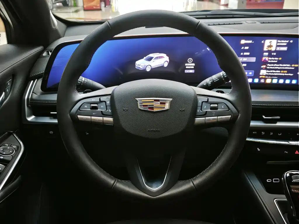 Cadillac XT4 28 T 4 WD Luxury