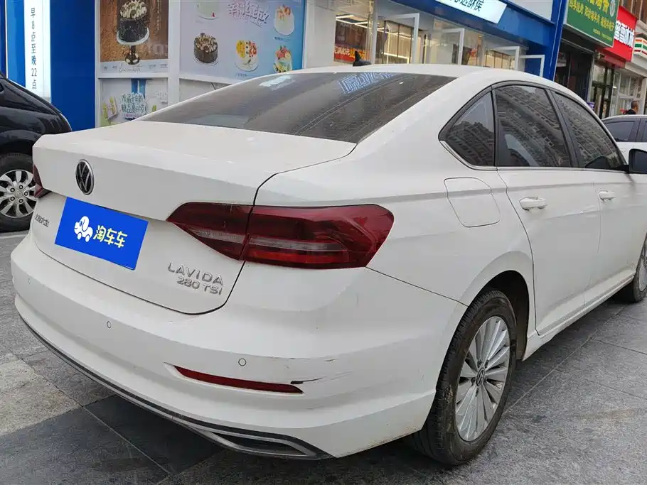 Lavida 280 TSI DSG Comfort