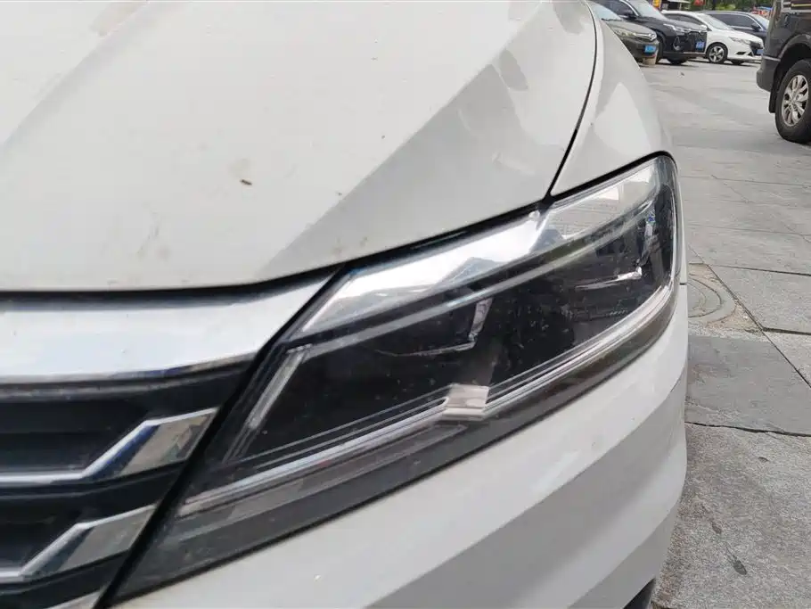Lavida 280 TSI DSG Comfort