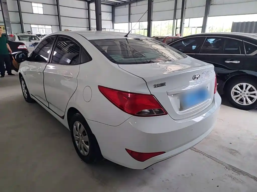 Accent 1.4 L Manual Intelligent GLS