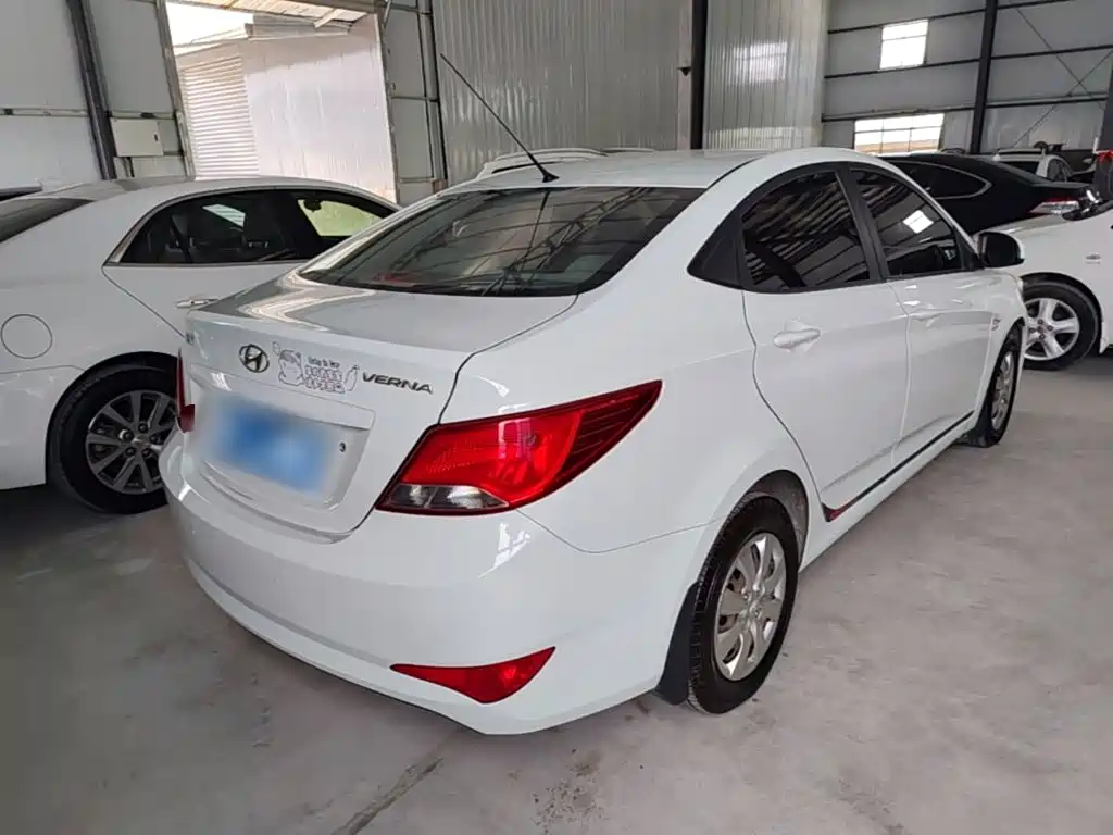 Accent 1.4 L Manual Intelligent GLS