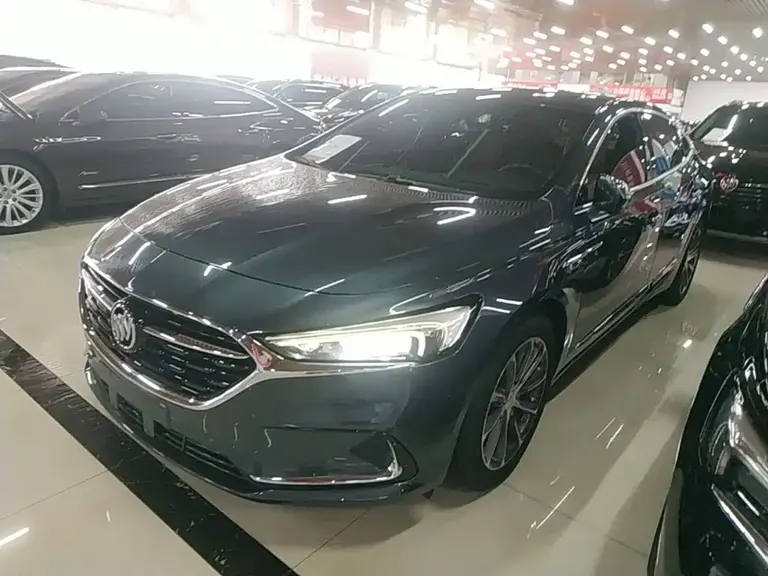 Buick LaCrosse 28 T Distinguished