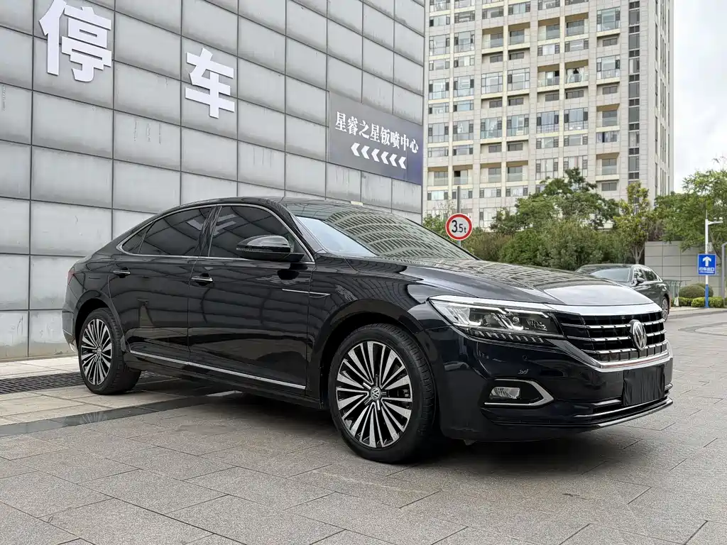 Passat 330 TSI Luxury CN-VI