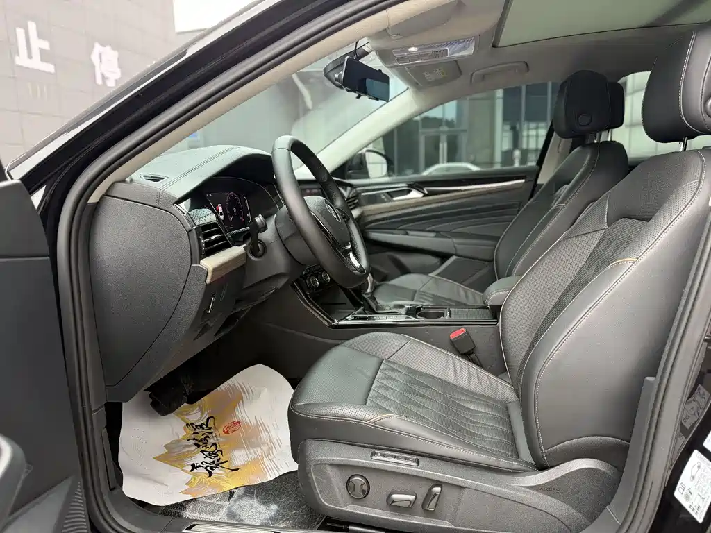 Passat 330 TSI Luxury CN-VI