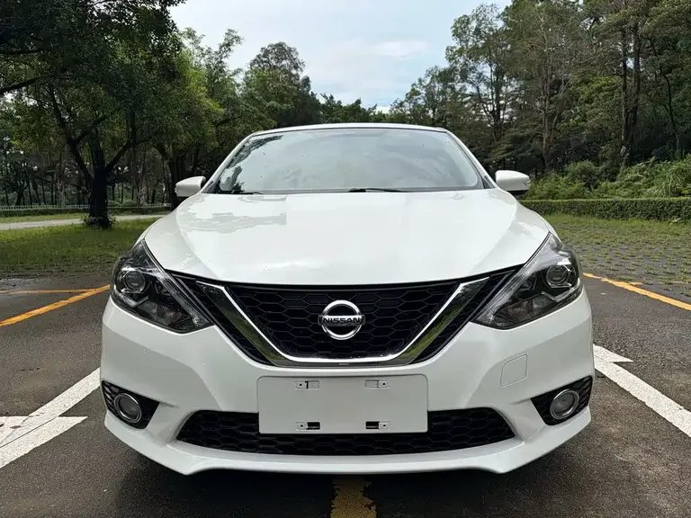 Nissan Sylphy 1.6 XV CVT Premium