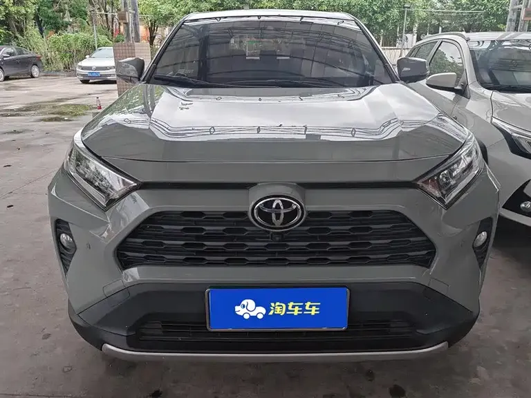 Toyota RAV4 2.0 L CVT 2 WD Style