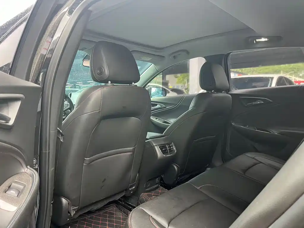 Malibu XL Redline 550 T Auto Sharp Connect