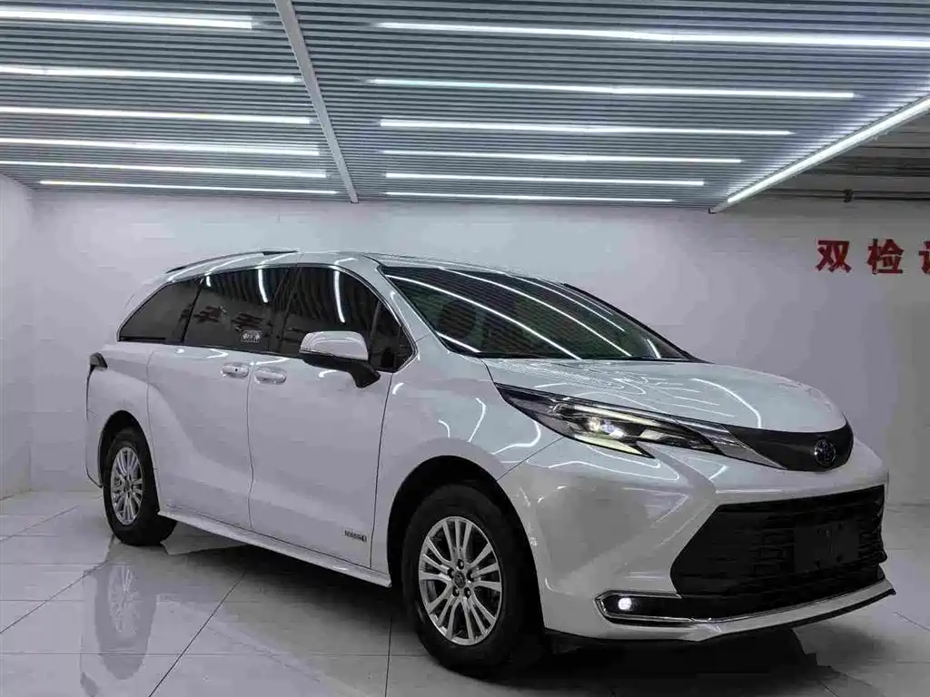 Sienna 2.5 L Hybrid Comfort