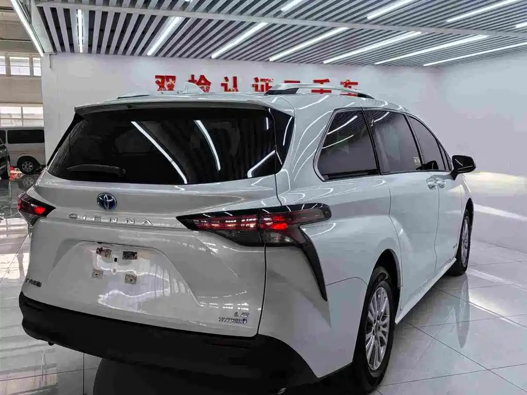 Sienna 2.5 L Hybrid Comfort