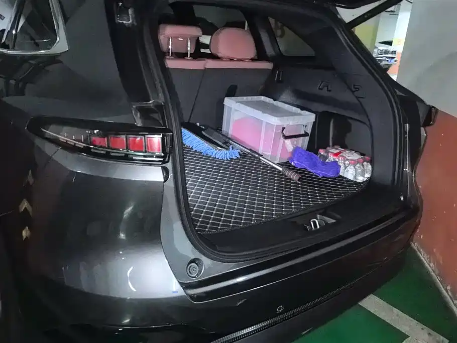 Changan CS75 PLUS 4 th Gen 1.5 T New Blue Whale Smart Outstanding